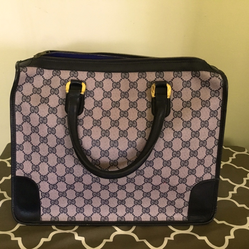 GG purse